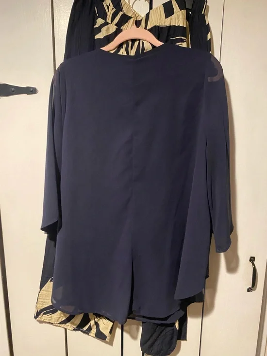 SHEIN Navy Blouse with Navy-and-Cream Leaf Print Wide-Leg Pants - Picture 7 of 7